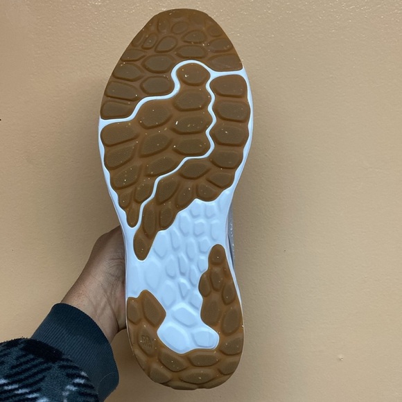 New Balance Fresh Foam Arishi V4 “Grey Green” - Picture 10 of 16